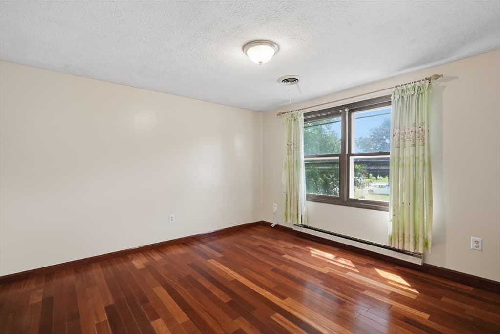 4 Baril Ln, Chicopee MA 01013 photo 10