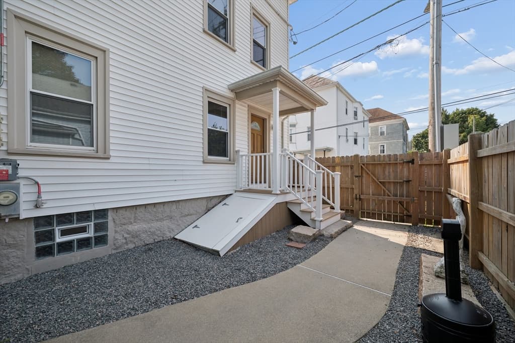 185 Richmond St, New Bedford MA 02740 photo 13