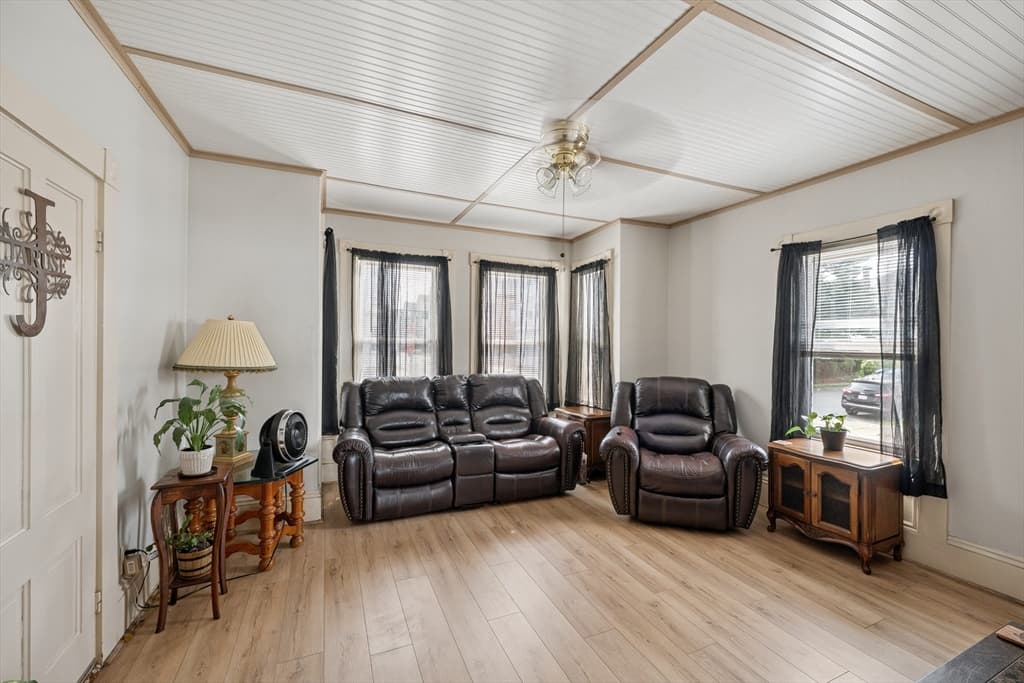 185 Richmond St, New Bedford MA 02740 photo 17
