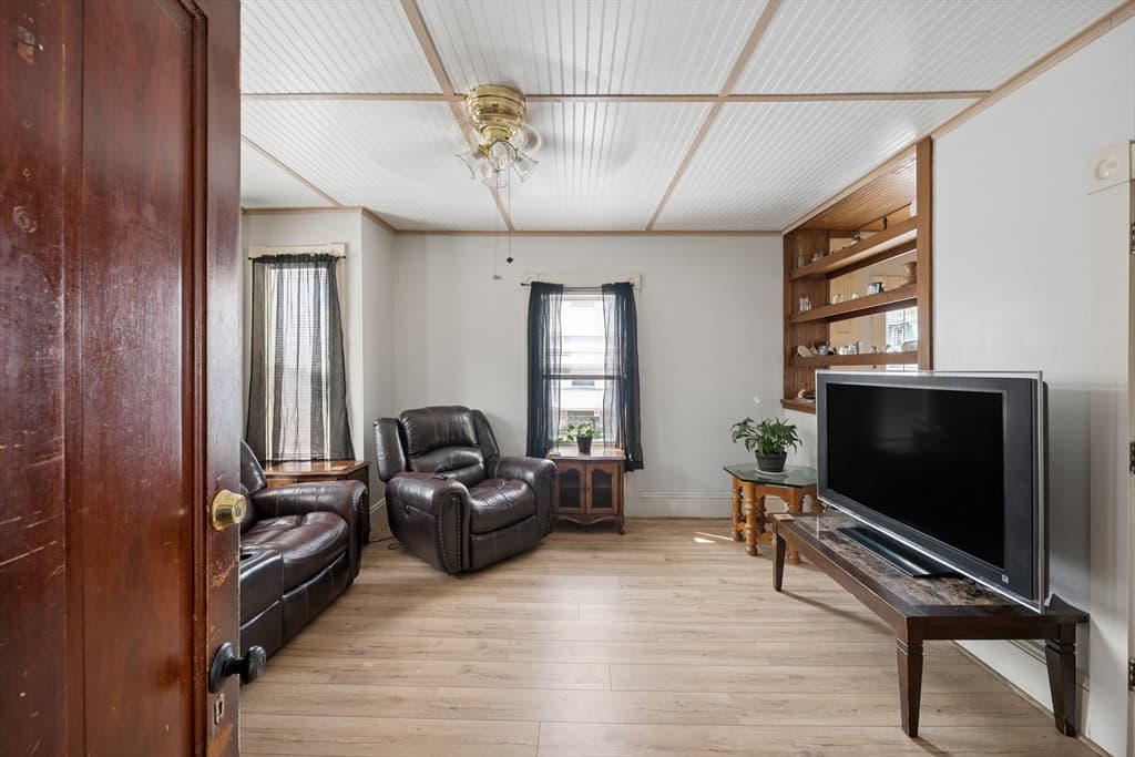 185 Richmond St, New Bedford MA 02740 photo 16