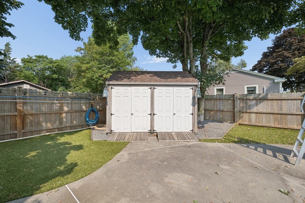 185 Richmond St, New Bedford MA 02740 photo 10
