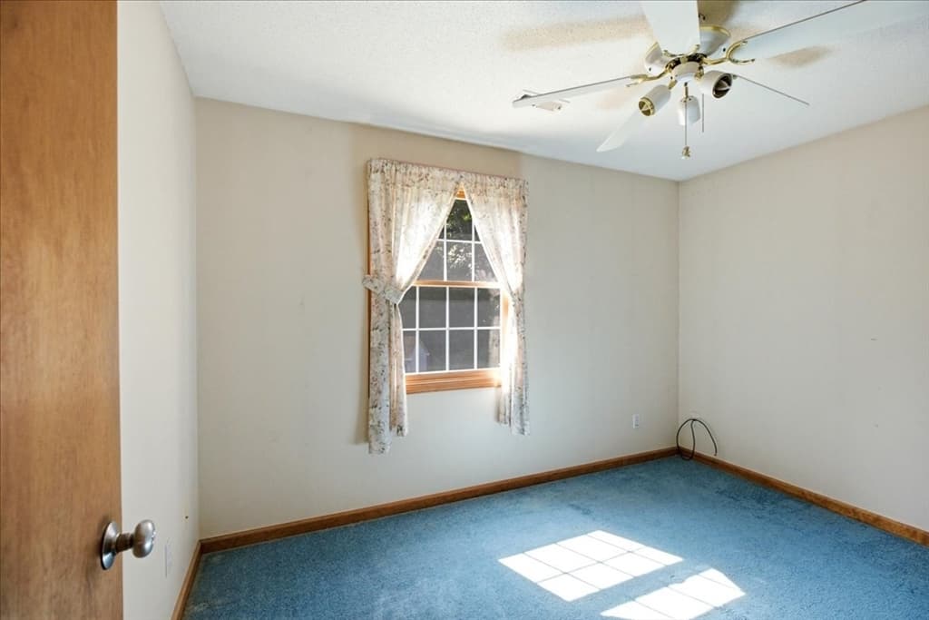 18 Scott Hollow Dr, Holyoke MA 01040 photo 22
