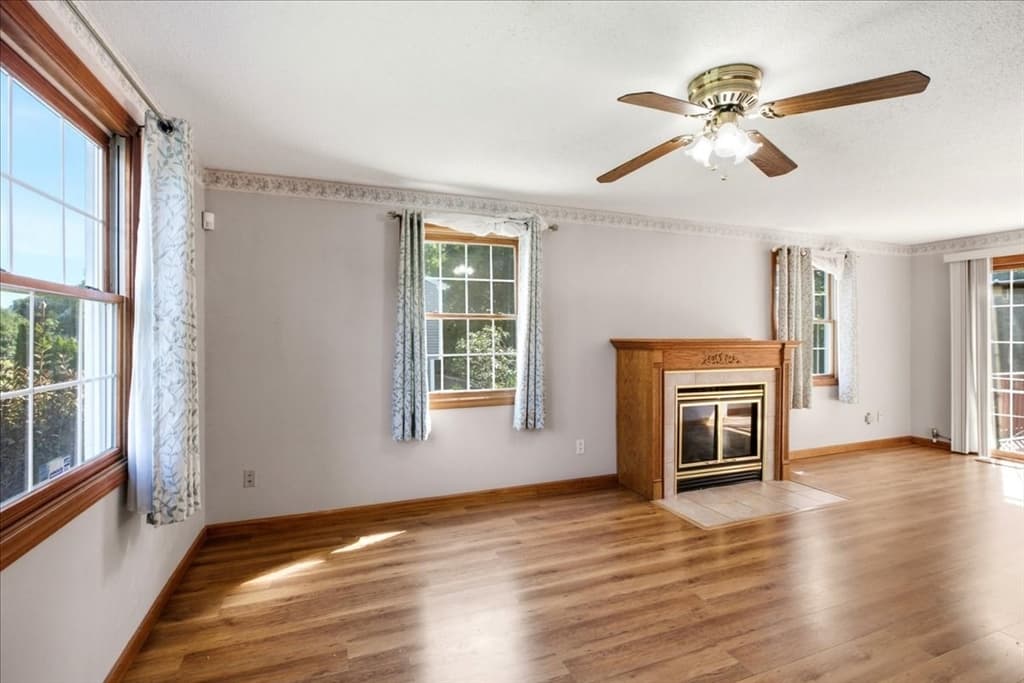 18 Scott Hollow Dr, Holyoke MA 01040 photo 14