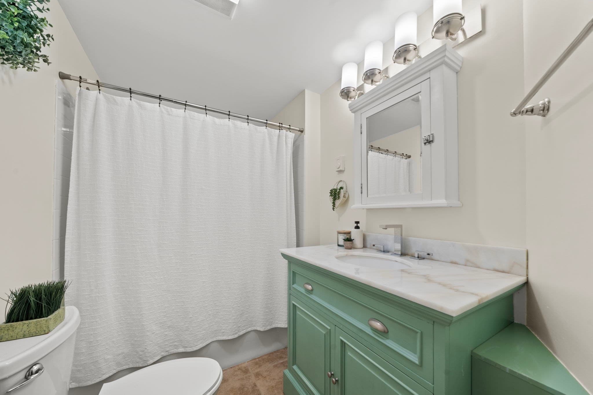 Condominium at 1401 Great Pond Road # 8, North Andover MA 01845, photo 18 of 38