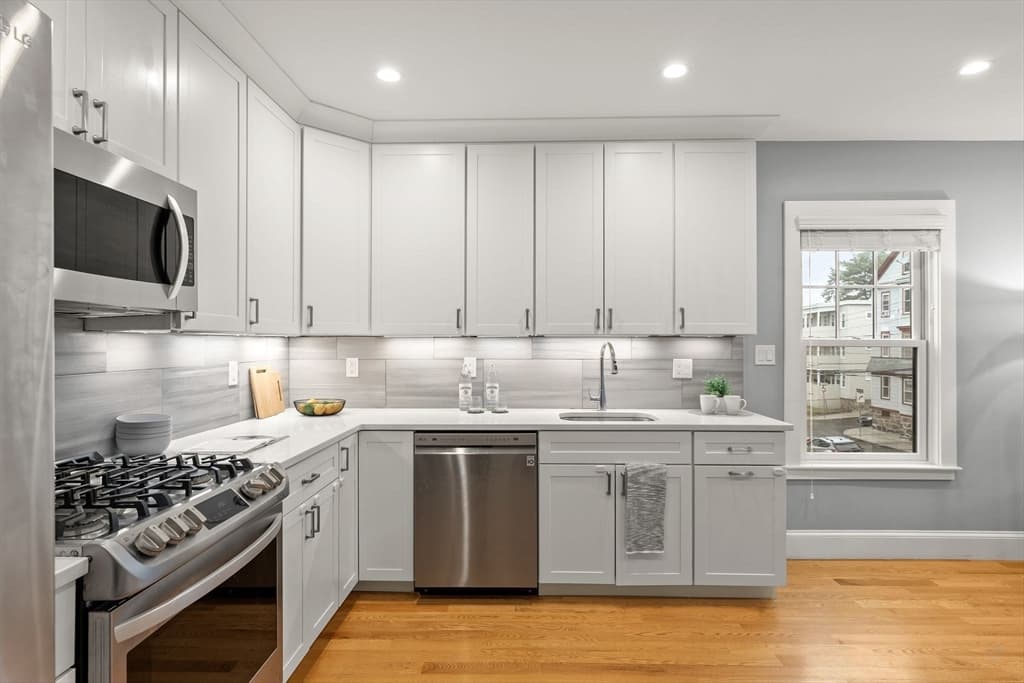 15 Ashland St # 2A, Boston MA 02122 photo 2