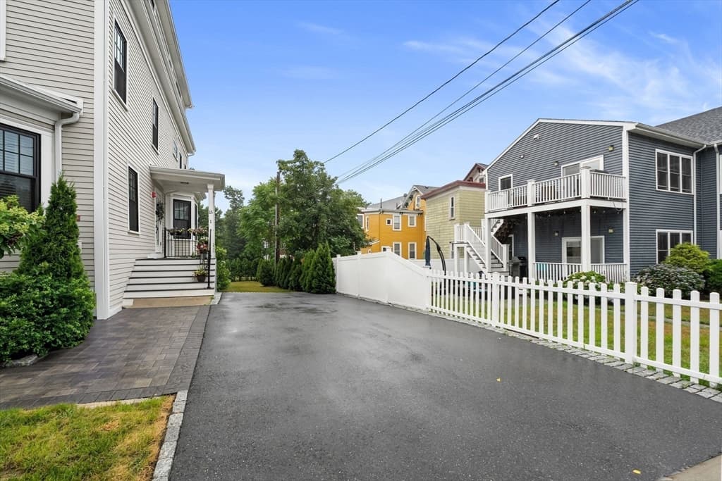 15 Ashland St # 2A, Boston MA 02122 photo 18