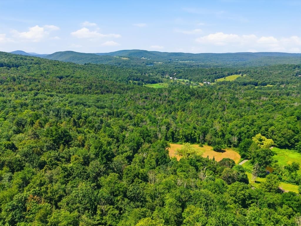 206 Stevens Glen Rd, Richmond MA 01254