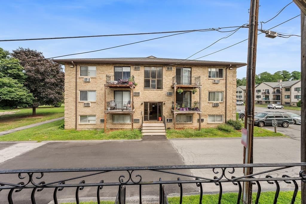 345 Pawtucket Blvd # 14, Lowell MA 01854 photo 32