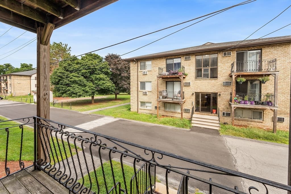 345 Pawtucket Blvd # 14, Lowell MA 01854 photo 31