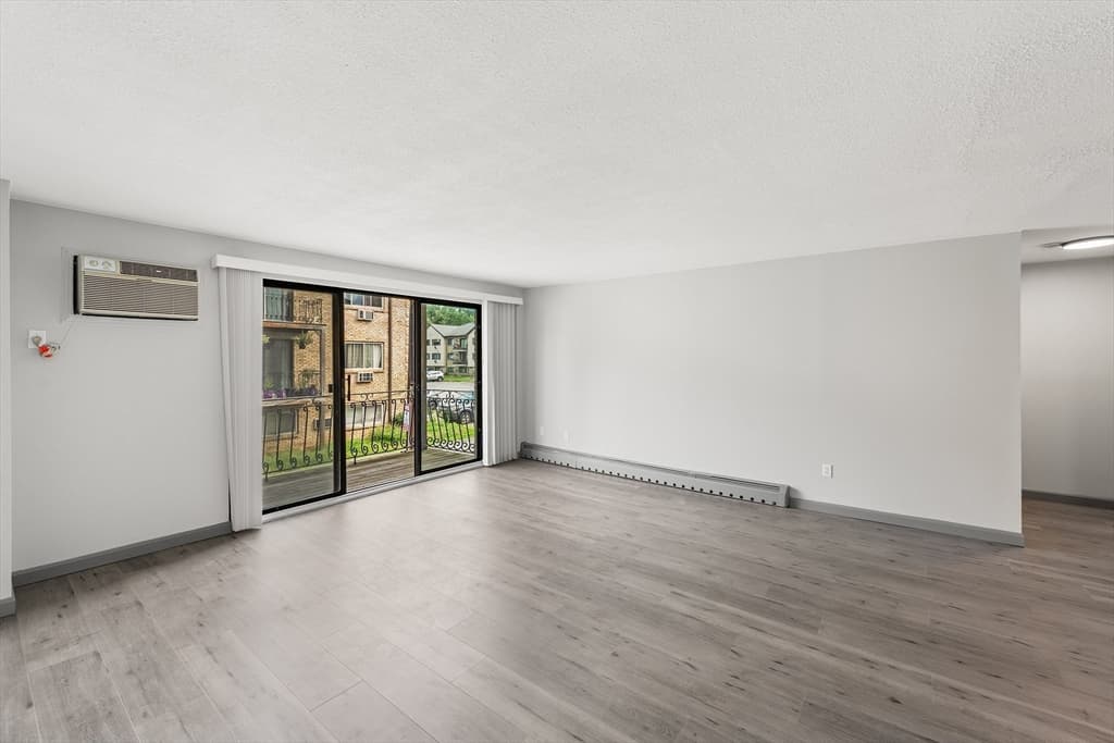 345 Pawtucket Blvd # 14, Lowell MA 01854 photo 4
