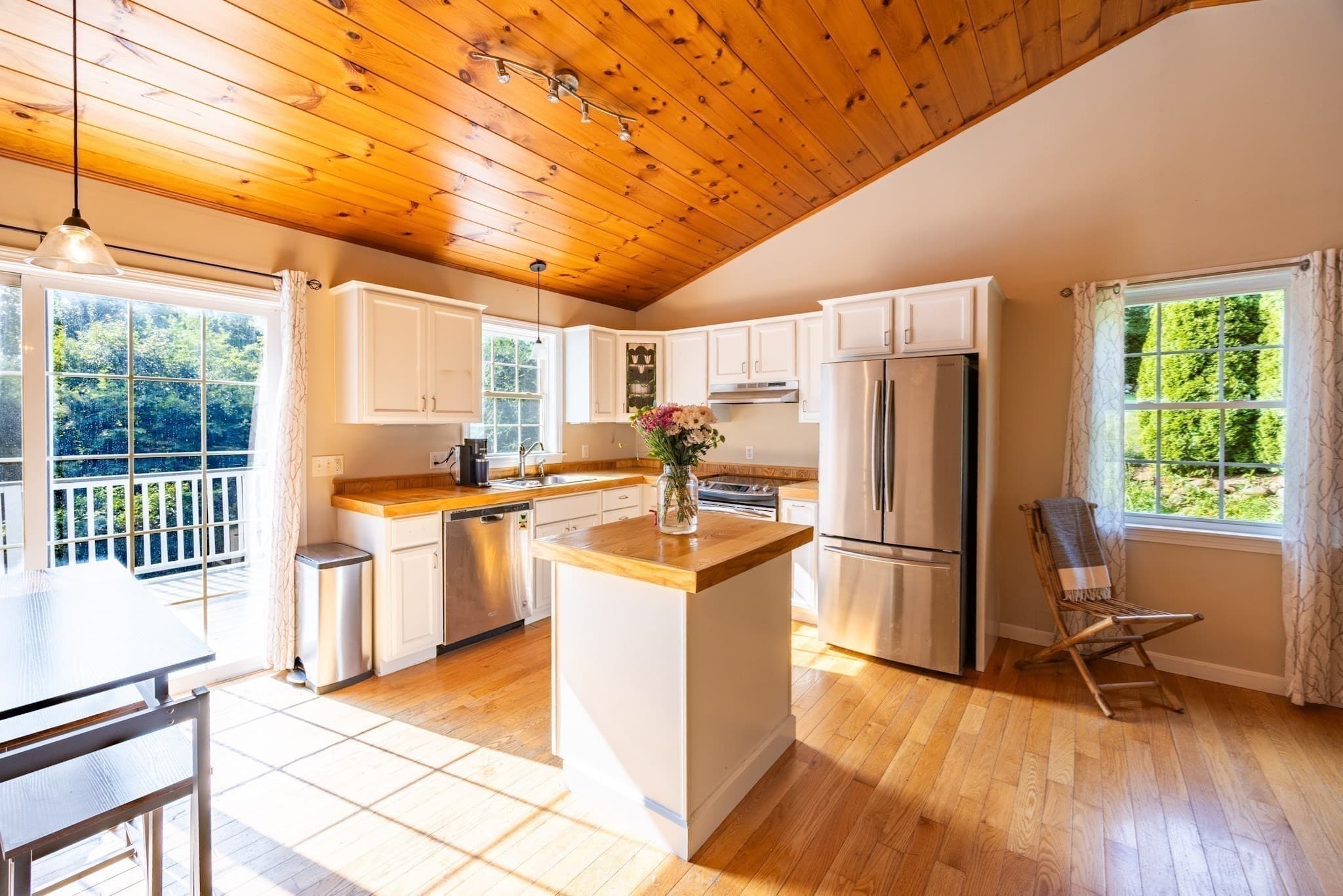 Single Family Residence at 17 Atwater Pl, West Brookfield MA 01585, West Brookfield, photo 5 of 33