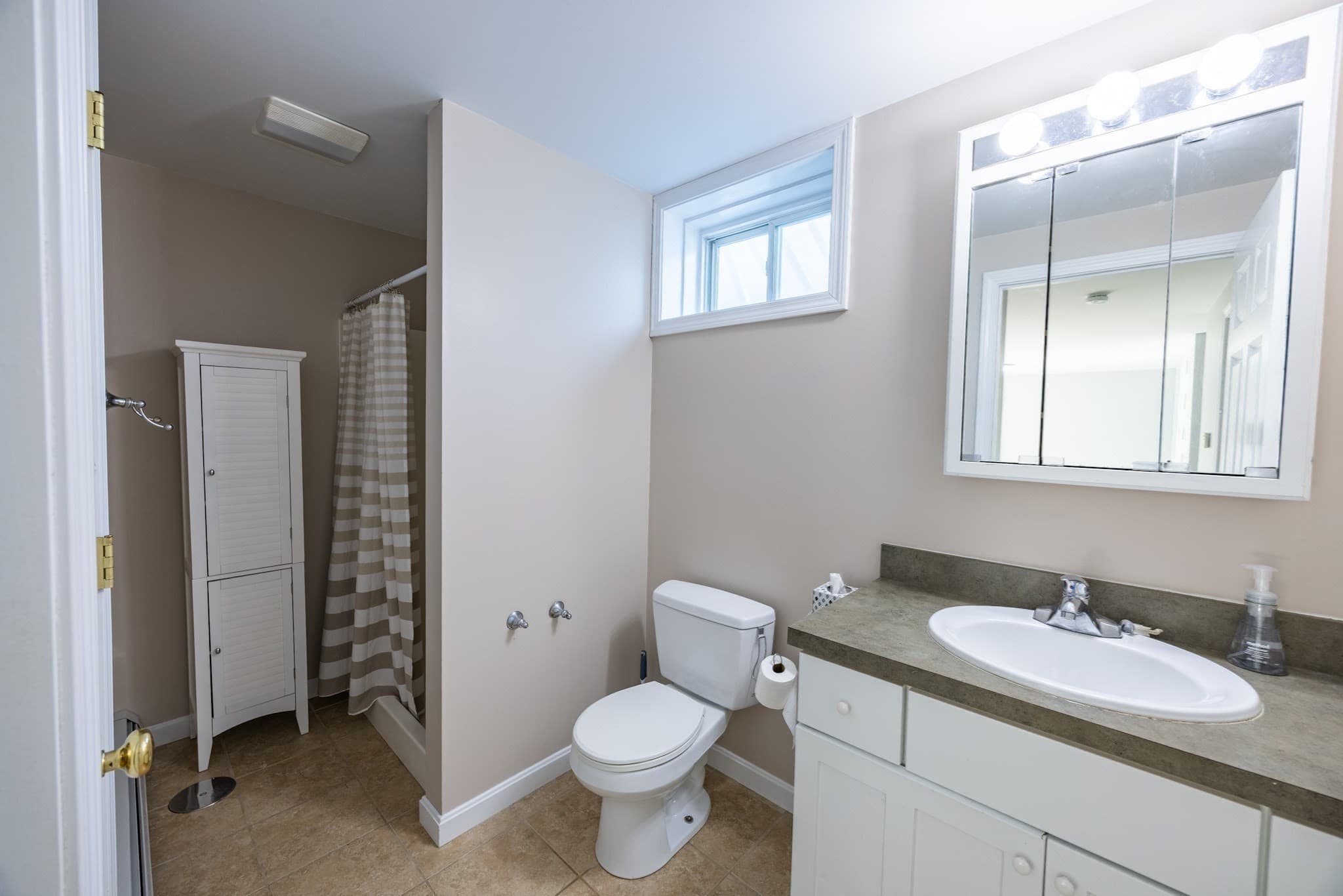 Single Family Residence at 17 Atwater Pl, West Brookfield MA 01585, West Brookfield, photo 19 of 33