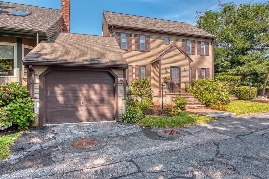 161 Copperwood Drive # 161, Stoughton MA 02072
