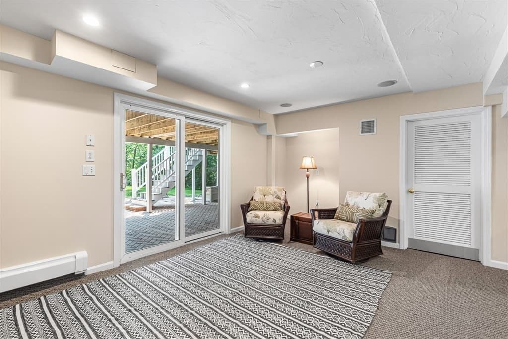 85 Comstock Dr, Wrentham MA 02093 photo 33