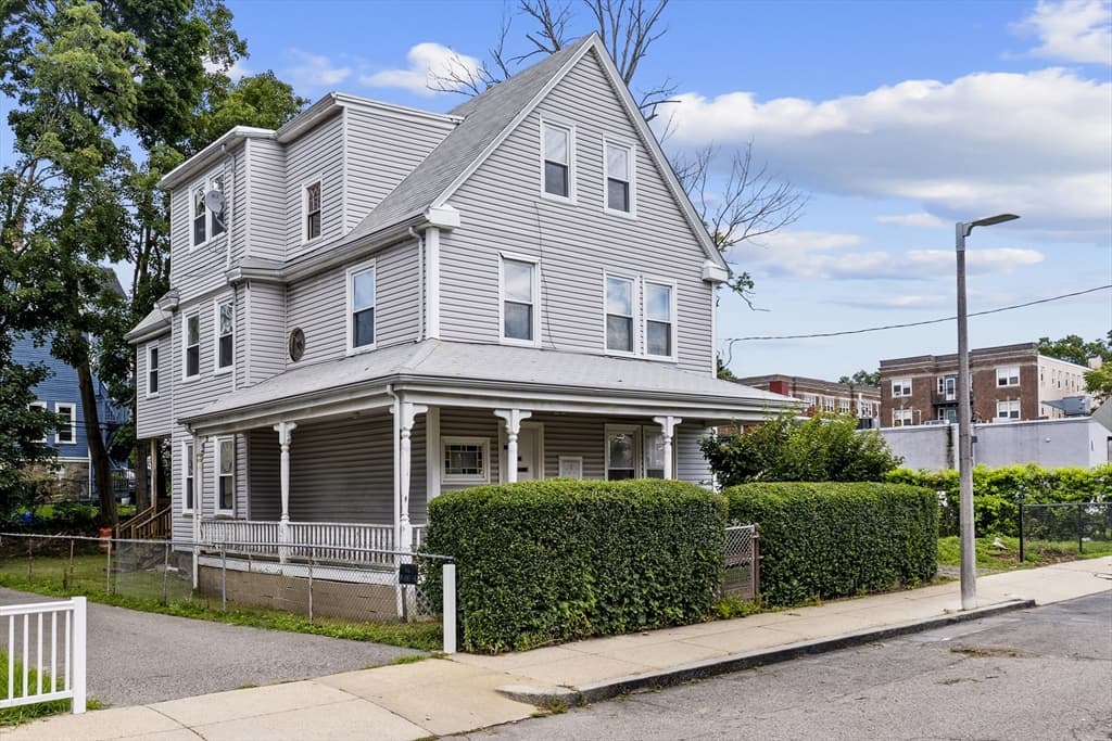 96 Ruthven St, Boston MA 02121