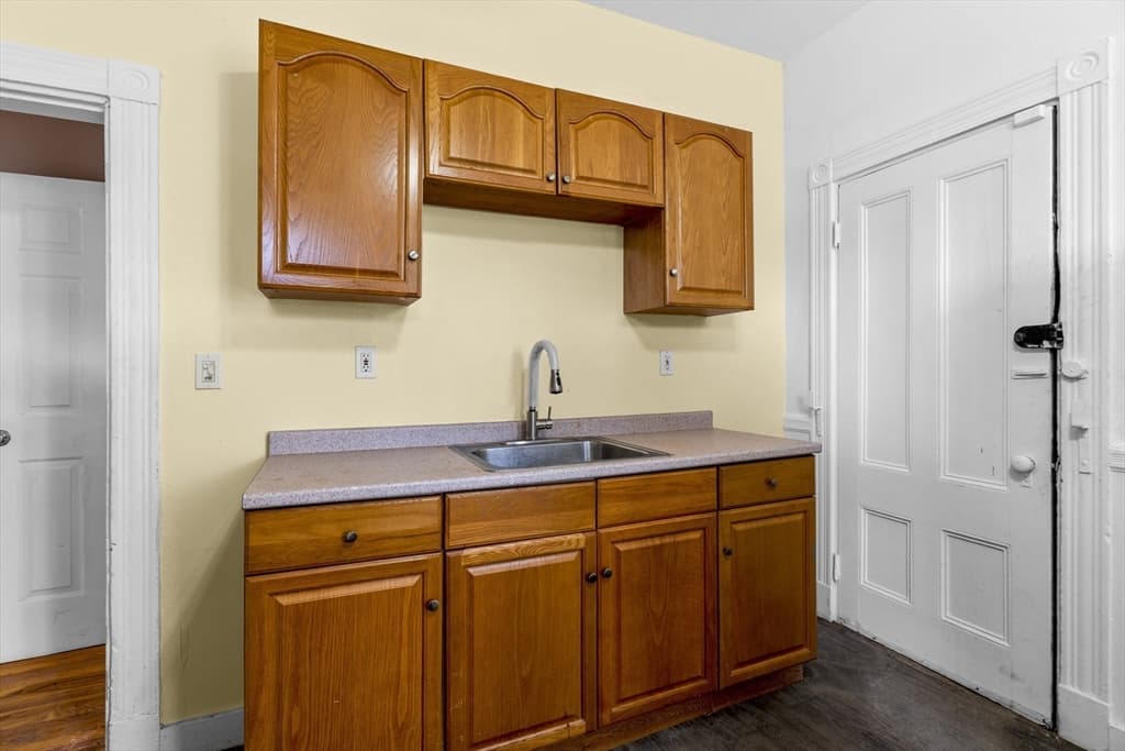 96 Ruthven St, Boston MA 02121 photo 10