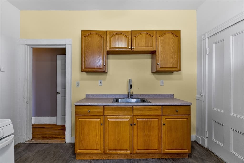 96 Ruthven St, Boston MA 02121 photo 8