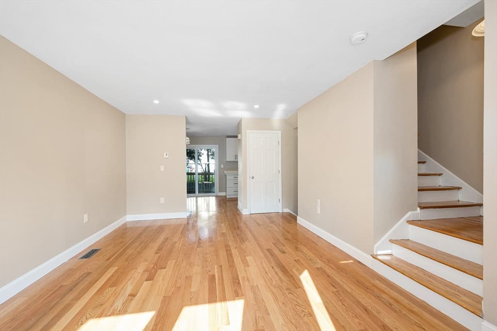 38 Farmland Rd # C, Lowell MA 01850 photo 2