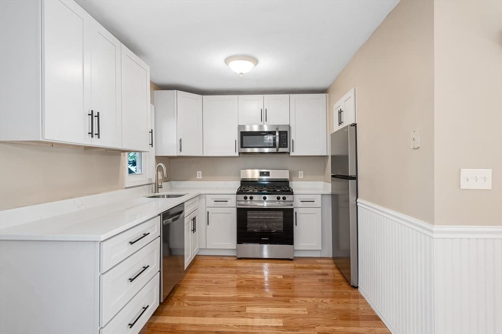 38 Farmland Rd # C, Lowell MA 01850 photo 8