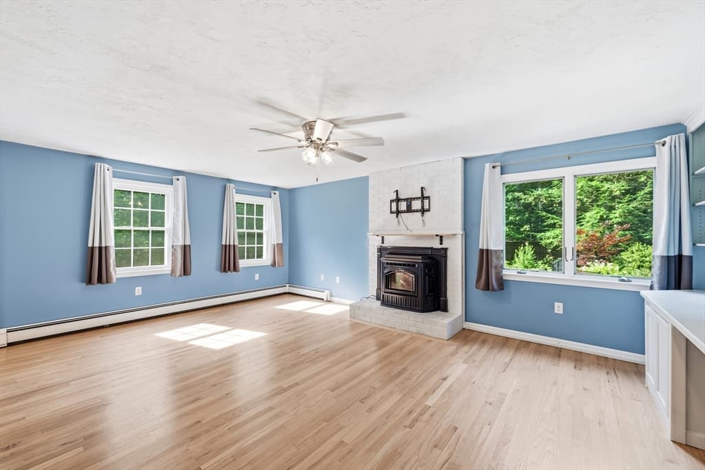 711 Chicopee Row, Groton MA 01450 photo 2