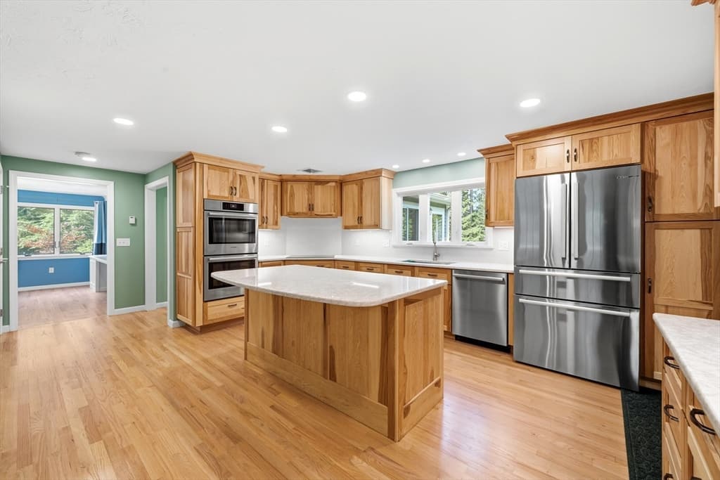 711 Chicopee Row, Groton MA 01450 photo 5