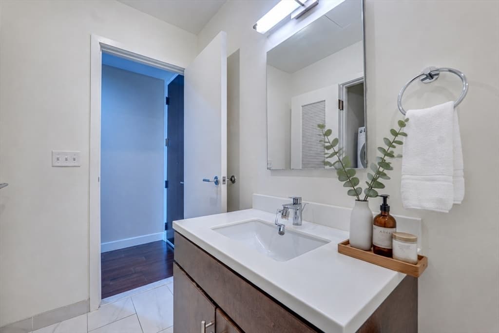 43 Westland Ave # 409, Boston MA 02115 photo 23