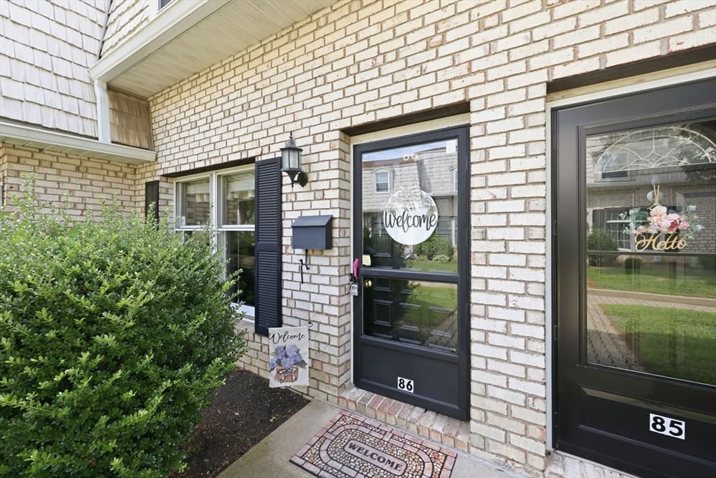 86 Corey Colonial # 86, Agawam MA 01001 photo 2