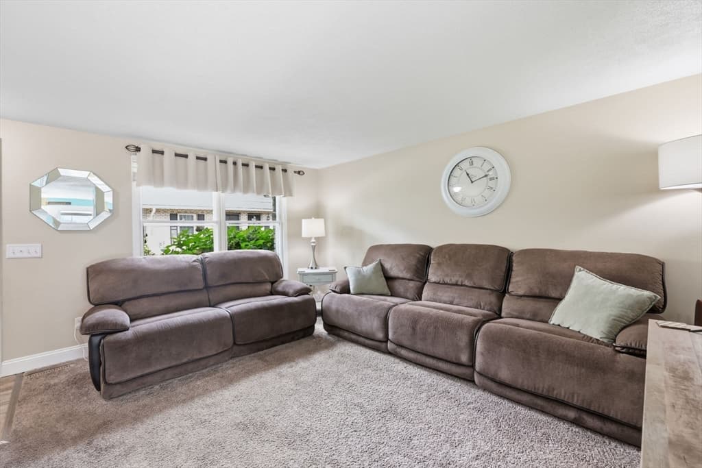 86 Corey Colonial # 86, Agawam MA 01001 photo 5