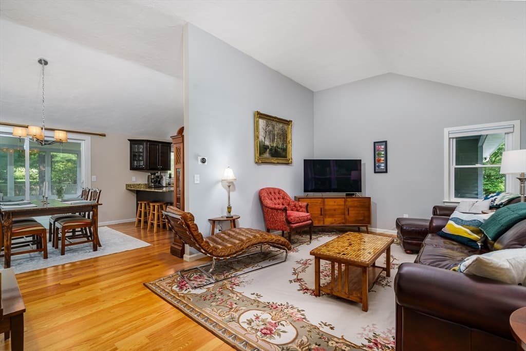167 Willow St, Acton MA 01720 photo 5