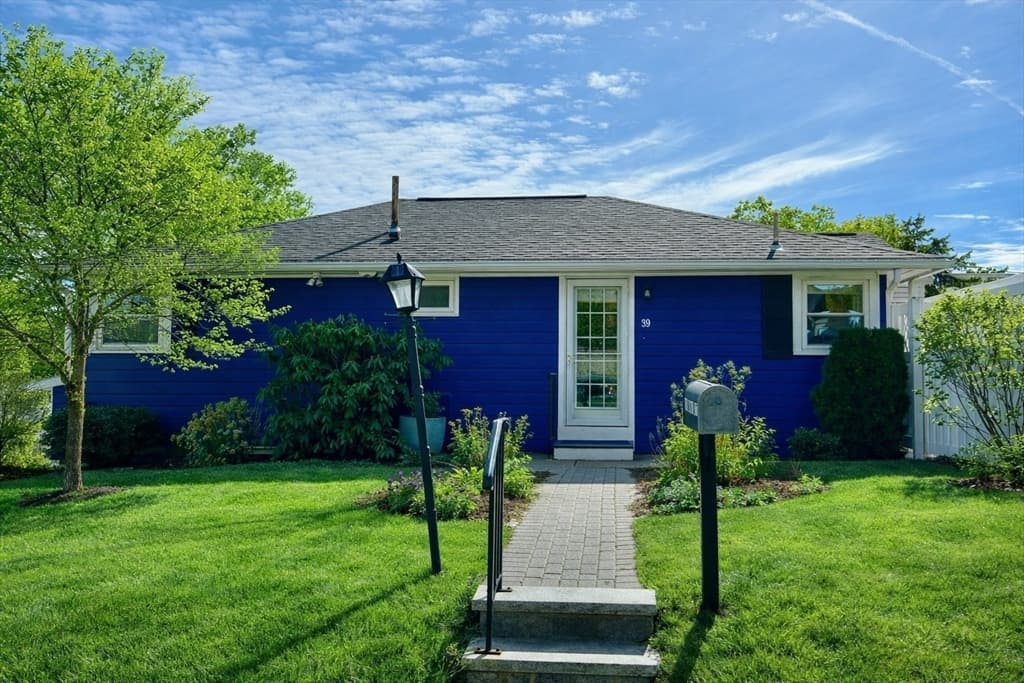 Single Family Residence at 39 Smart Street, Waltham MA 02451, Waltham, photo 32 of 34