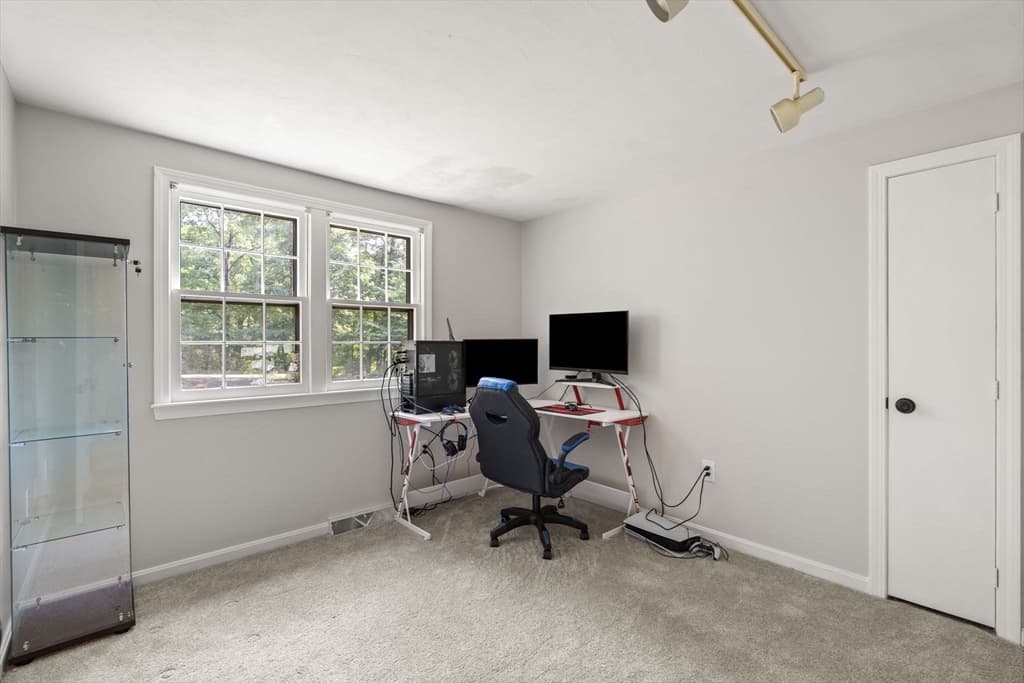 11 Groton Rd, Tyngsborough MA 01879 photo 17