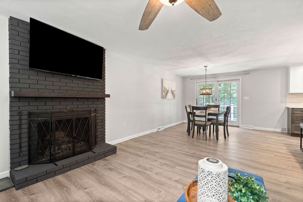 11 Groton Rd, Tyngsborough MA 01879 photo 9