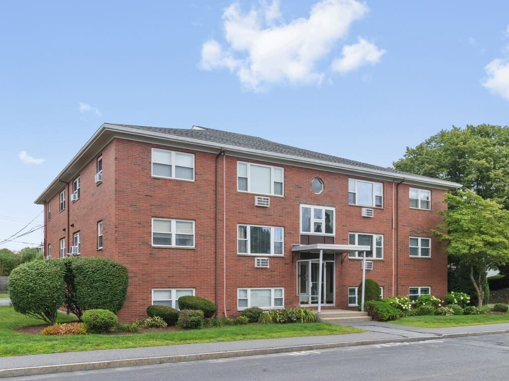 40 Whitman Road # 2, Waltham MA 02453 photo 2