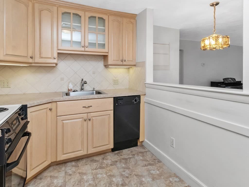 40 Whitman Road # 2, Waltham MA 02453 photo 5