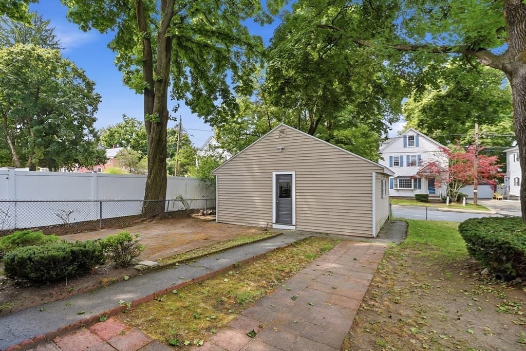 34 Daniels St # 34, Lowell MA 01852 photo 36