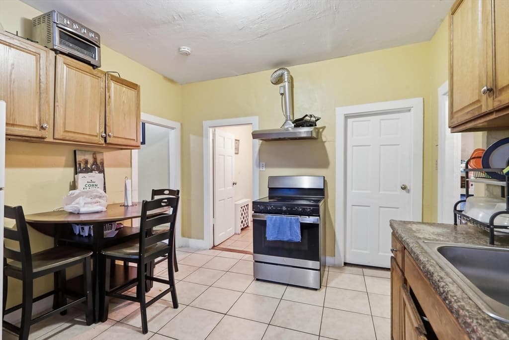 10 Brook St, Brockton MA 02301 photo 7