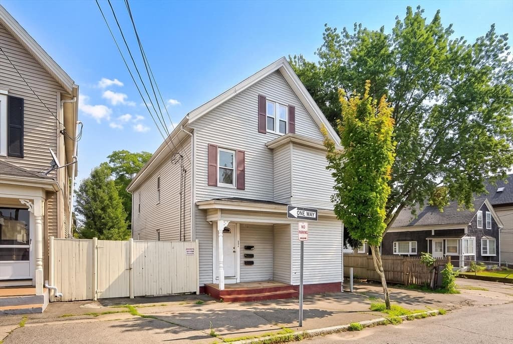 10 Brook St, Brockton MA 02301