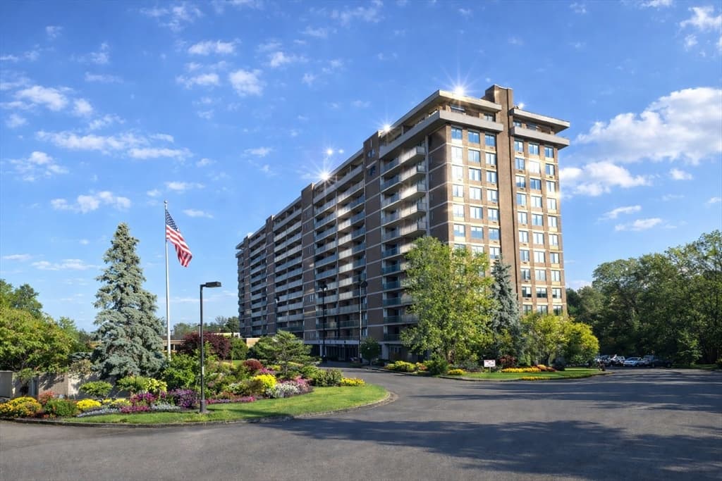 1012 Ferncroft Tower # 1012, Middleton MA 01949