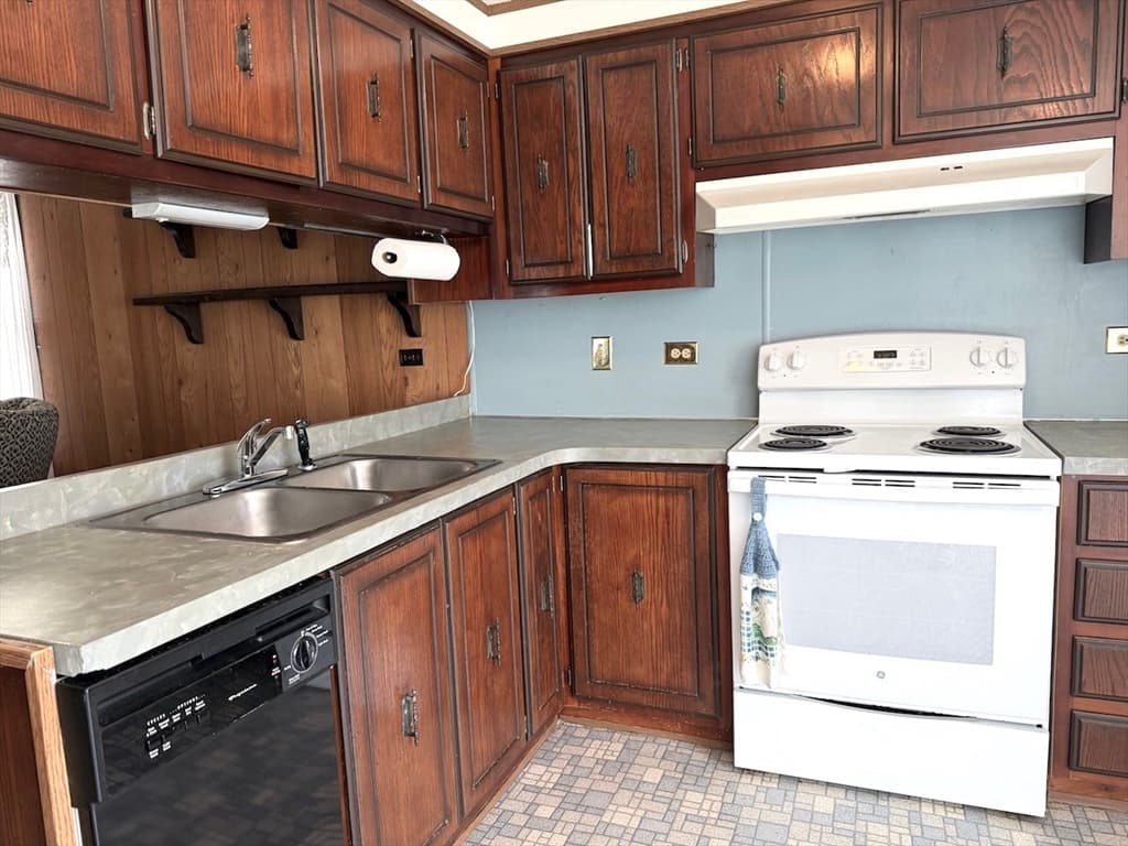 4 Fair Lane, Westfield MA 01085 photo 10