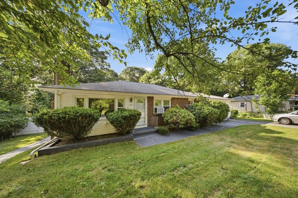330 Lake St, Shrewsbury MA 01545