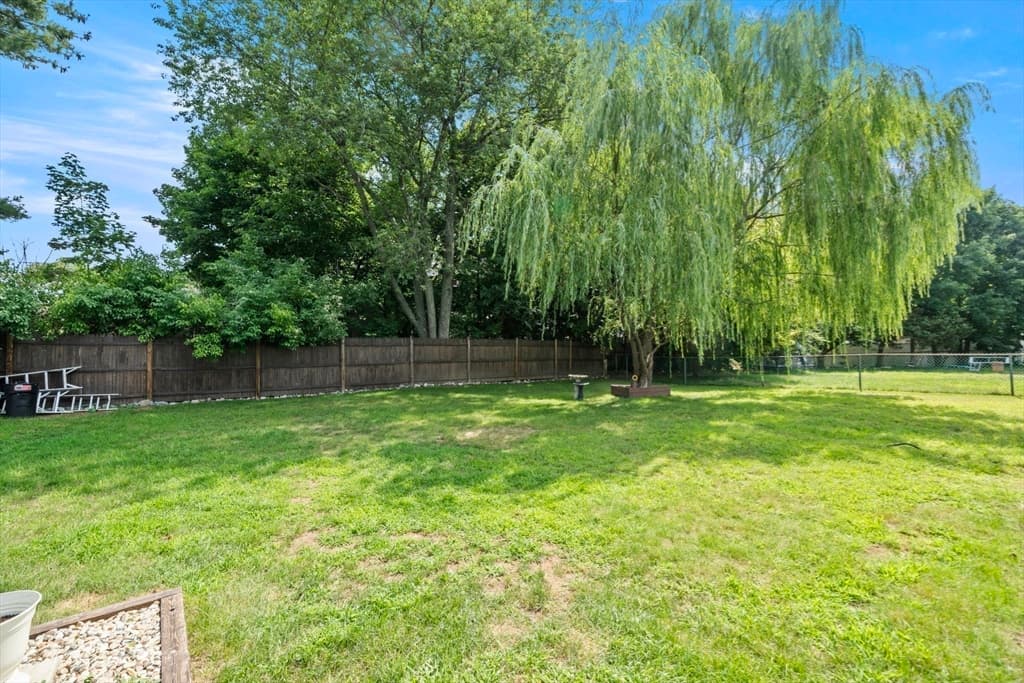 14 Richard Cir, Woburn MA 01801 photo 5