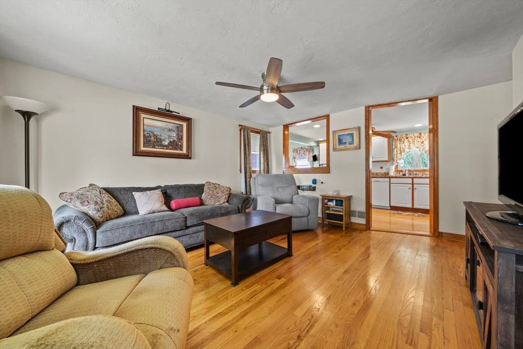 14 Richard Cir, Woburn MA 01801 photo 10