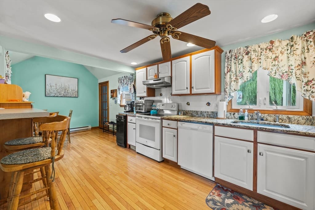 14 Richard Cir, Woburn MA 01801 photo 19