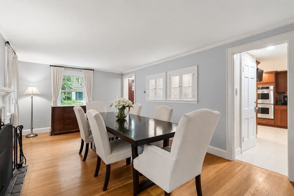 42 Sheridan Rd, Wellesley MA 02481 photo 4