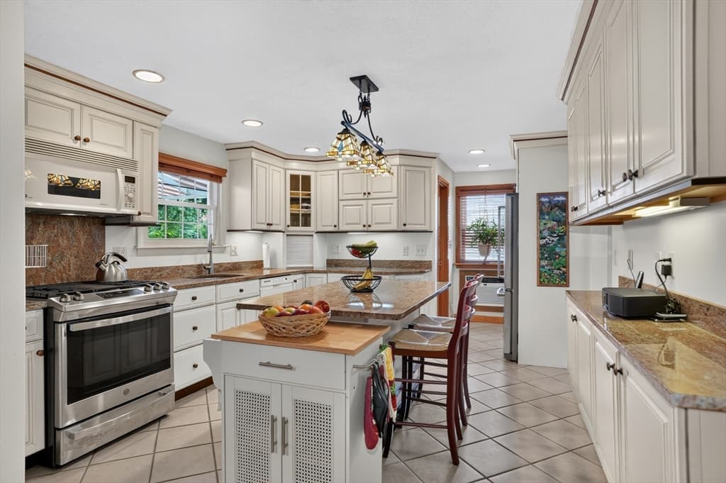 166 Waverly Avenue, Melrose MA 02176 photo 9