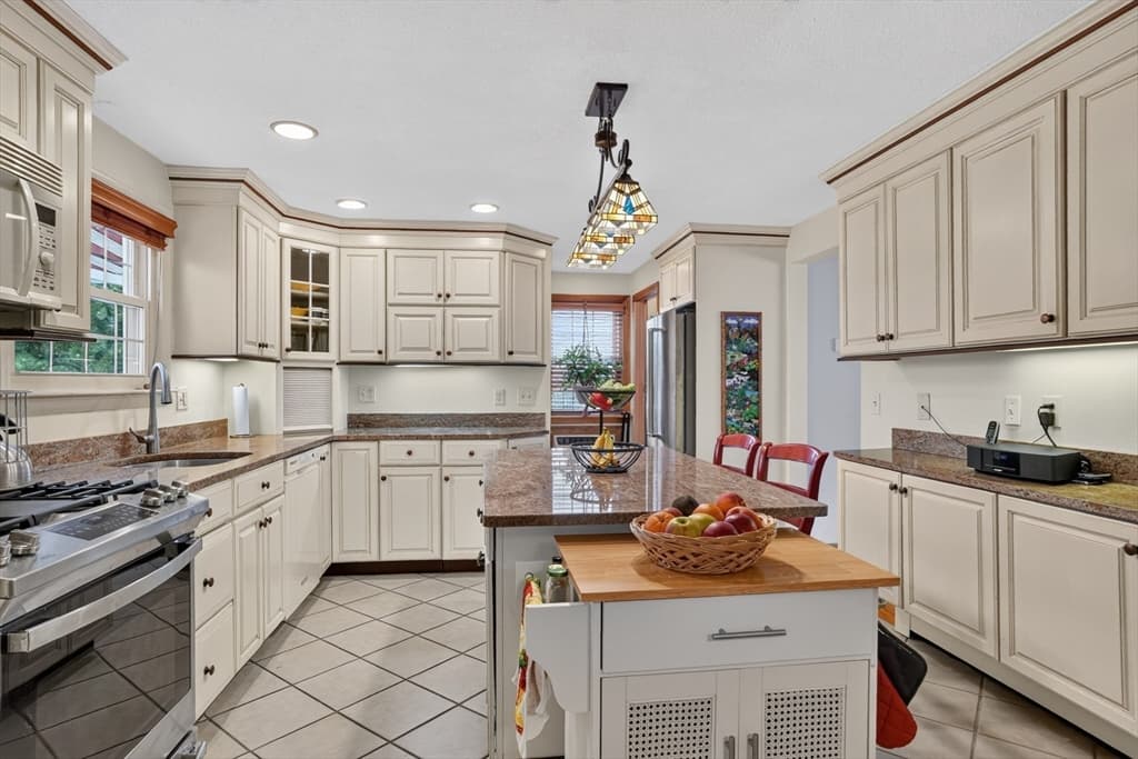 166 Waverly Avenue, Melrose MA 02176 photo 10