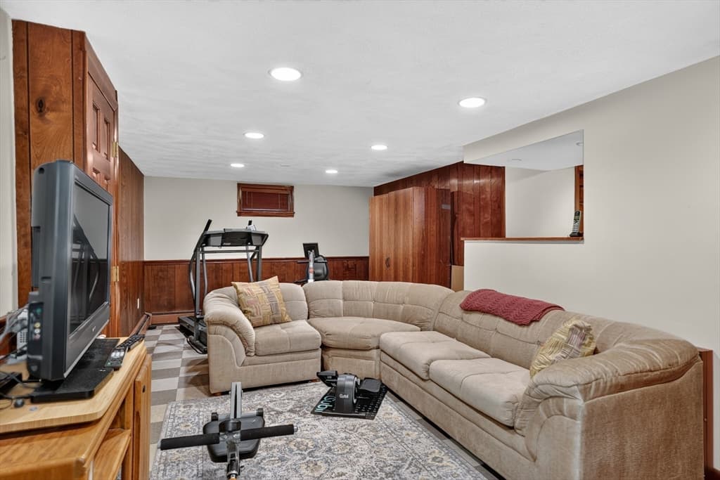 166 Waverly Avenue, Melrose MA 02176 photo 18