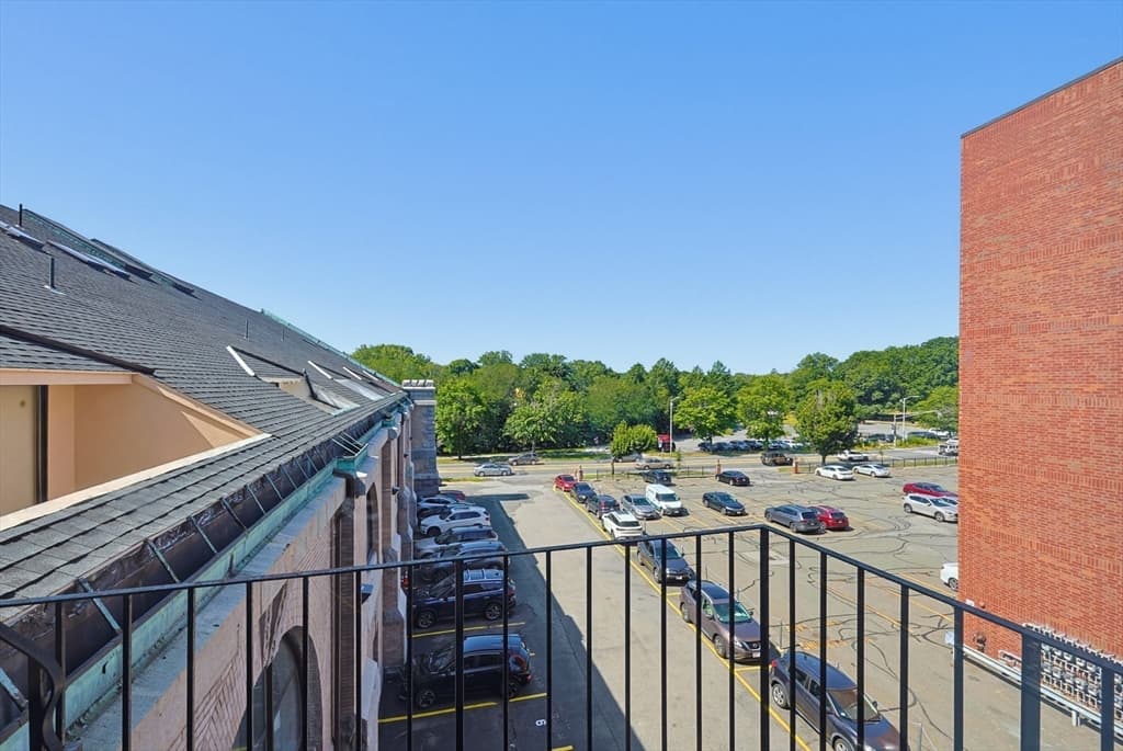 92 High St # 21, Medford MA 02155 photo 31