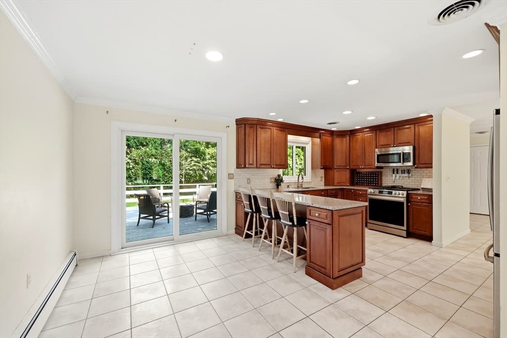 78 Branch St, Longmeadow MA 01106 photo 4