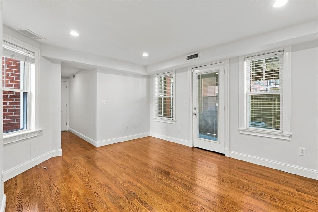 16 Thomas Park # 1, Boston MA 02127 photo 26